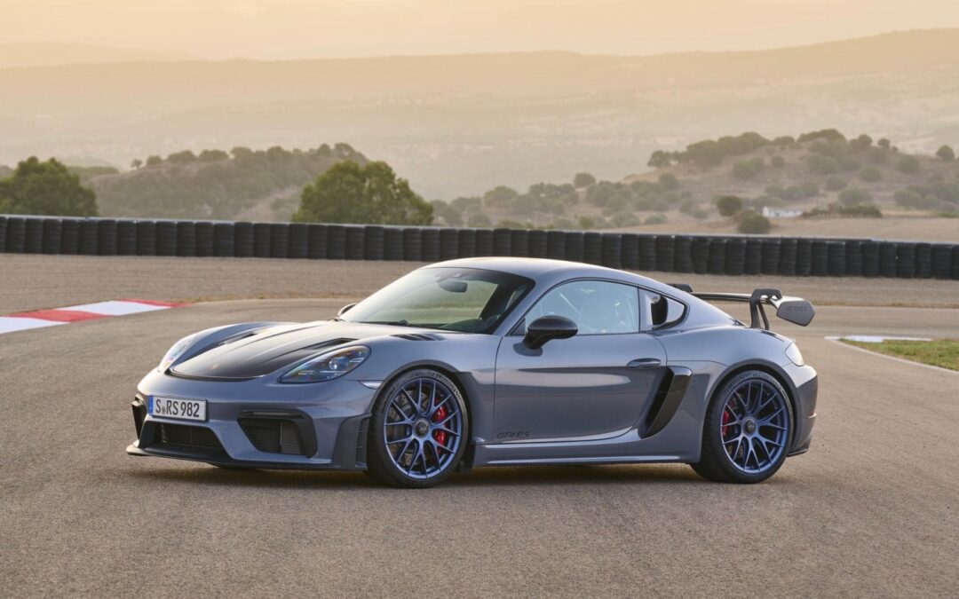 The new Porsche 718 Cayman GT4 RS